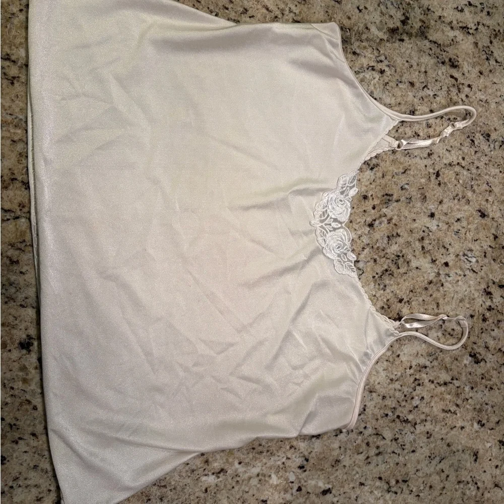 Vintage Cream Satin Camisole with Lace Detail - Picture 4 of 6